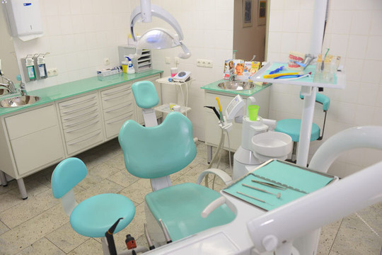 Ами Дент на Ямашева, фото №1