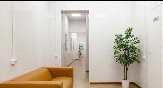 Клиника Доктор рядом на Славянском бульваре, фото №1