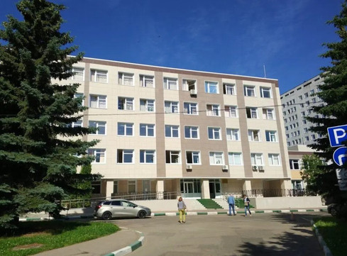 Взрослая поликлиника ГБУЗ КГБ №1 на Карбышева, фото №1