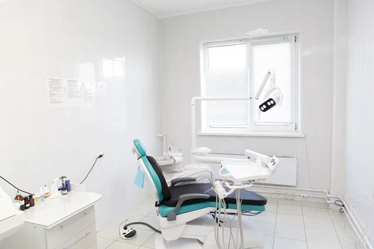 Доступная стоматология на 26 Бакинских Комиссаров, фото №1