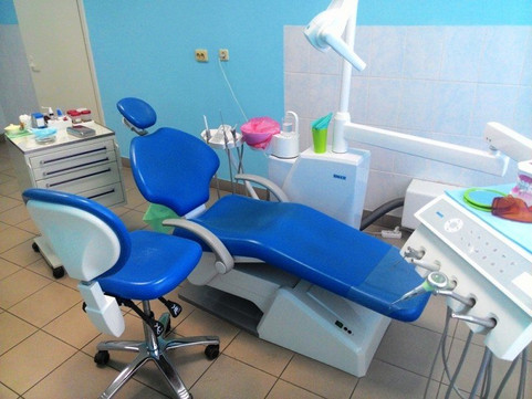 Дантист на Октябрьском 47/6, фото №1