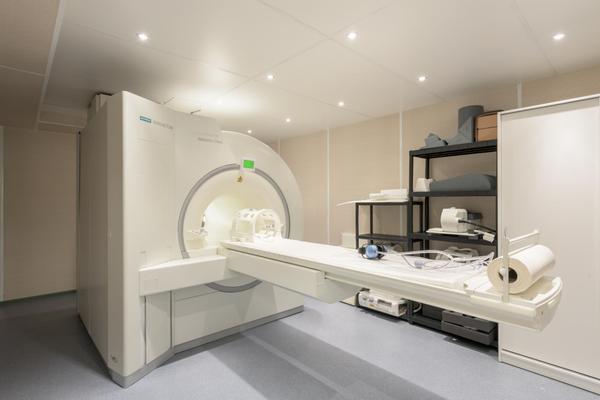 Стандарт МРТ на Ладожской, диагностический центр