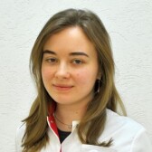 Минакова Ксения Сергеевна, врач-косметолог