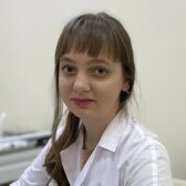 Попова Ксения Александровна, дерматолог
