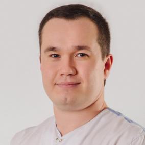 Ахмедшен Руслан Мубаракович, стоматолог-терапевт