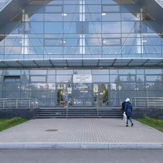 Медицинский центр Уралвагонзавода на Ленинградском, фото №1