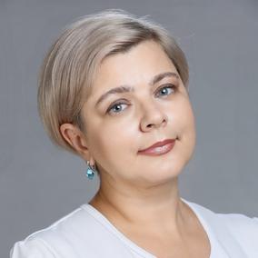 Столчнева Анна Геннадьевна, стоматолог-терапевт