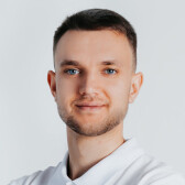 Ефимов Максим Николаевич, стоматолог-терапевт