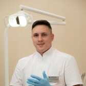 Пантелеенко Денис Андреевич, стоматолог-хирург