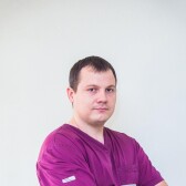 Хожайнов Владимир Николаевич, стоматолог-терапевт