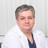 Тверезовский Сергей Александрович, дерматолог