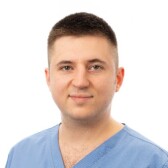 Овчинников Евгений Сергеевич, стоматолог-терапевт