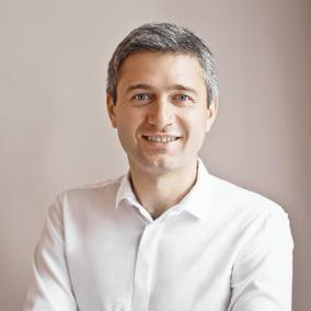 Матченко Олег Игоревич, стоматолог-терапевт
