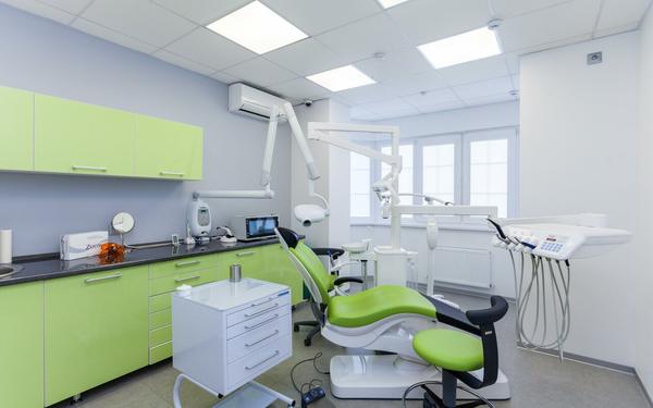 «Стоматология доктора Камаева» (ранее «SL Dental Clinic»)