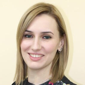 Соловьева (Ужакина) Анастасия Александровна, стоматолог-хирург