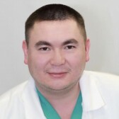 Мукменов Малик Маратович, травматолог-ортопед