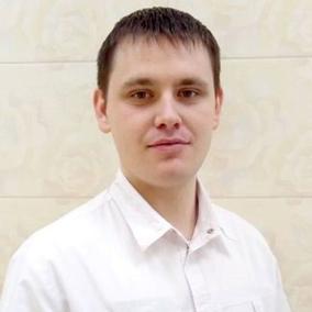 Волхонин Максим Игоревич, стоматолог-терапевт