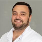 Акопов Давид Сергеевич, стоматолог-терапевт