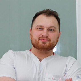 Рахмалиев Максим Фарманович, стоматолог-терапевт