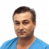Расческов Александр Юрьевич, офтальмолог-хирург