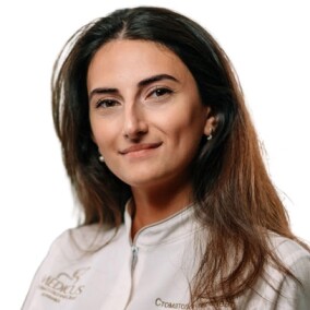 Аванесова Нели Леонидовна, стоматолог-терапевт