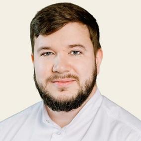 Комаров Илья Николаевич, стоматолог-хирург