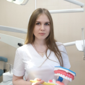 Глотова Алина Андреевна, стоматолог-терапевт