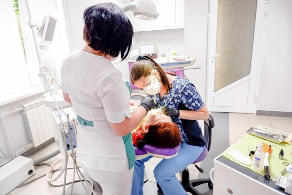 Стоматологическая клиника «Стоматолог и Я»
