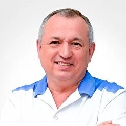 Усачев Александр Михайлович, стоматолог-терапевт