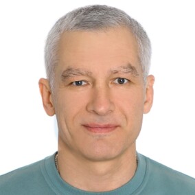 Кругом Сергей Владимирович, стоматолог-терапевт