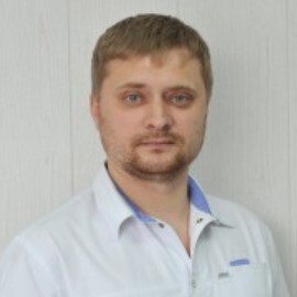 Лакомов Артем Викторович, стоматолог-терапевт