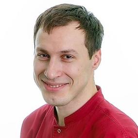 Бежок Егор Михайлович, стоматолог-терапевт