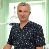 Туменко Евгений Николаевич, стоматолог-хирург