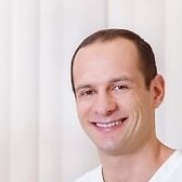 Аванесян Гор Камоеввич, стоматолог-хирург
