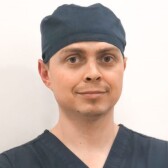 Баженов Петр Леонидович, стоматолог-хирург