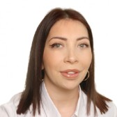 Калманова Алина Витальевна, стоматолог-эндодонт