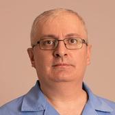 Ахкубеков Рустам Анатольевич, хирург