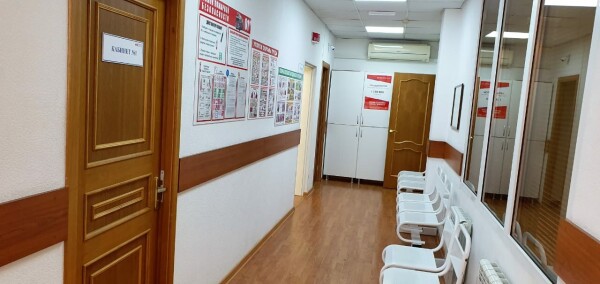 Медицинский центр «Медичи» на Дзержинского