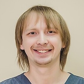 Озингин Дмитрий Вячеславович, стоматолог-терапевт