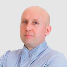 Шаповал Максим Валерьевич, стоматолог-хирург