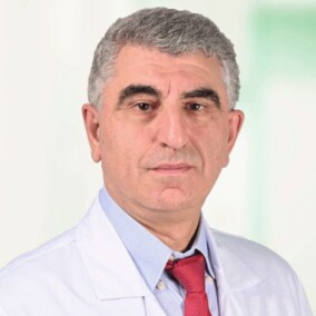 Адамян Вардан Зоркинович, хирург