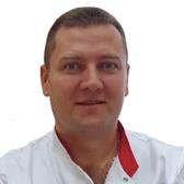 Лавров Олег Александрович, стоматолог-терапевт