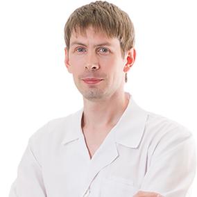 Ровенских Денис Николаевич, онколог