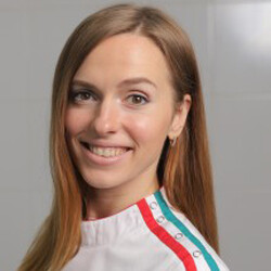 Веселова Виктория Юрьевна, стоматолог-терапевт